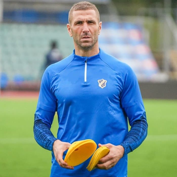 Azar Karadaş